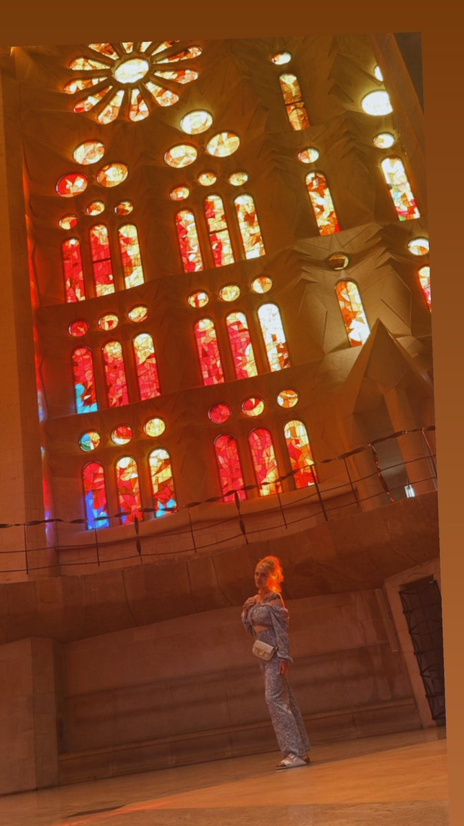 Sophia Ellen Jones 🖤 tweet media