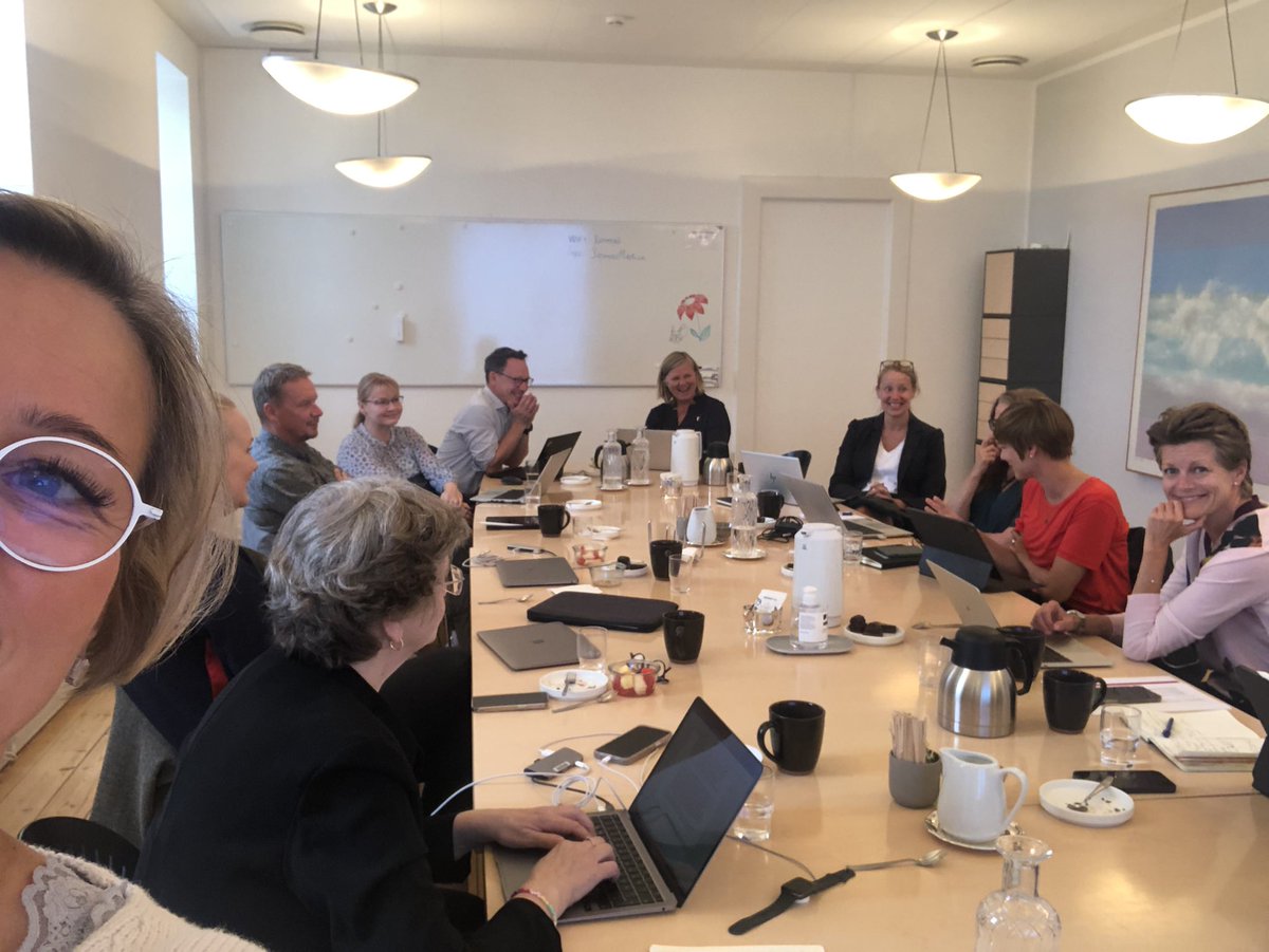 Nordic Medical Association, tapaaminen Pohjoismaisten kollegoiden kera, tällä kertaa Kööpenhaminassa.
Terveydenhuollon vahvuudet ja heikkoudet valokeilassa: korkeatasoinen #julkinenterveydenhuolto #paikkapula #henkilöstöpula #priorisointi