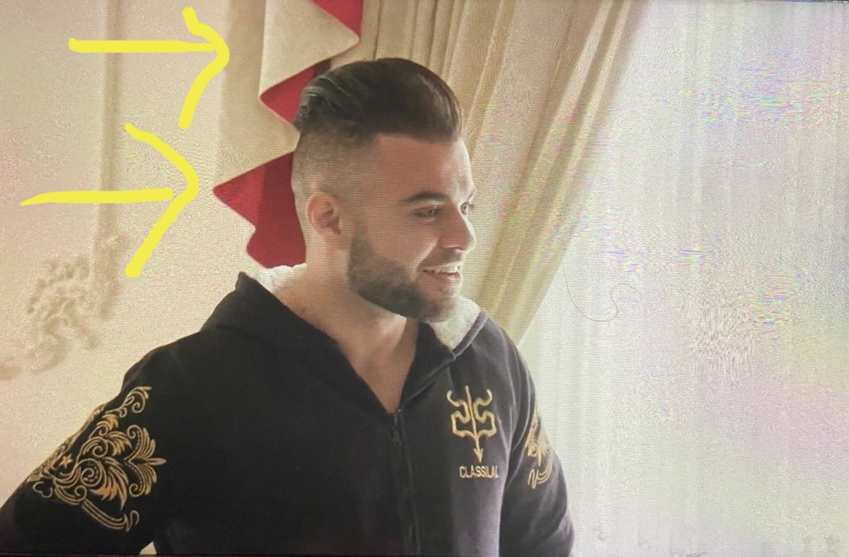 JohnYates327's tweet photo. How did Yve not see the red flags? They were like right there… #90DayFiance https://t.co/PmFPDnaLMK