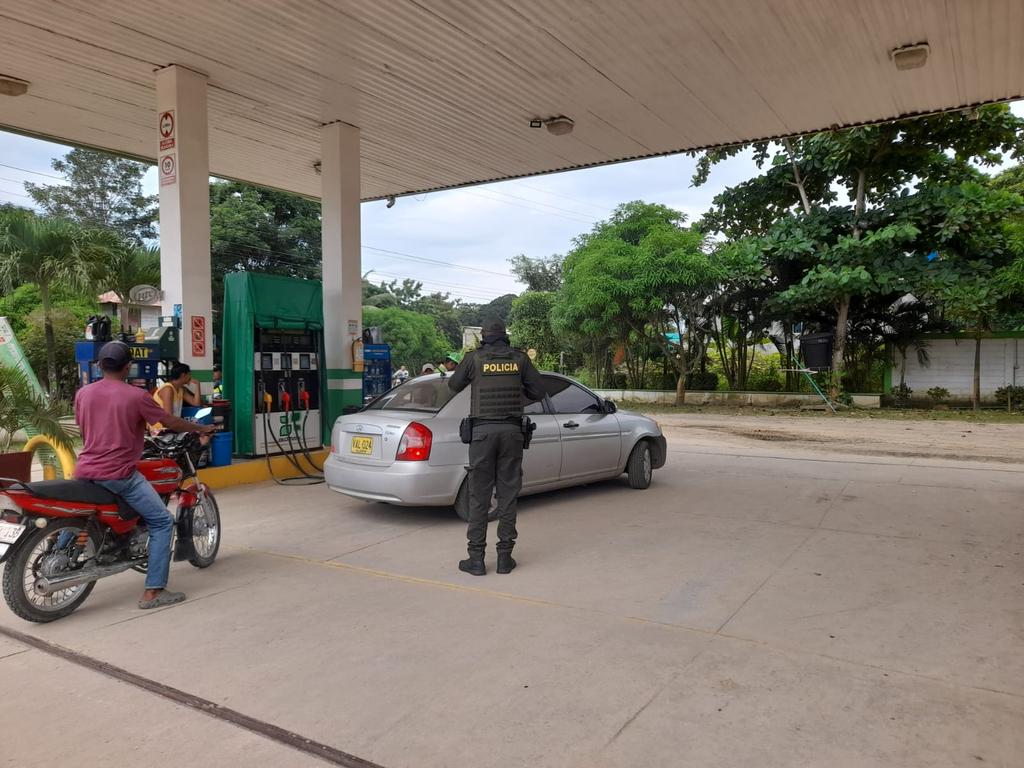 PoliciaDECOR's tweet photo. #AEstaHora en el municipio de #Tuchi, realizamos planes de registro, control y verificación de antecedentes, con el fin de garantizar la seguridad ciudadana. #TodosContraElHomicidio #ImplacablesContraElDelito https://t.co/yc66ojHJrK