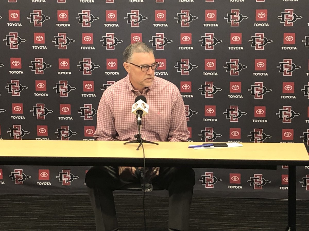 SDSU Athletic Director JD Wicker just walked back in to press conference room & is answering questions. Wow. @GoAztecs