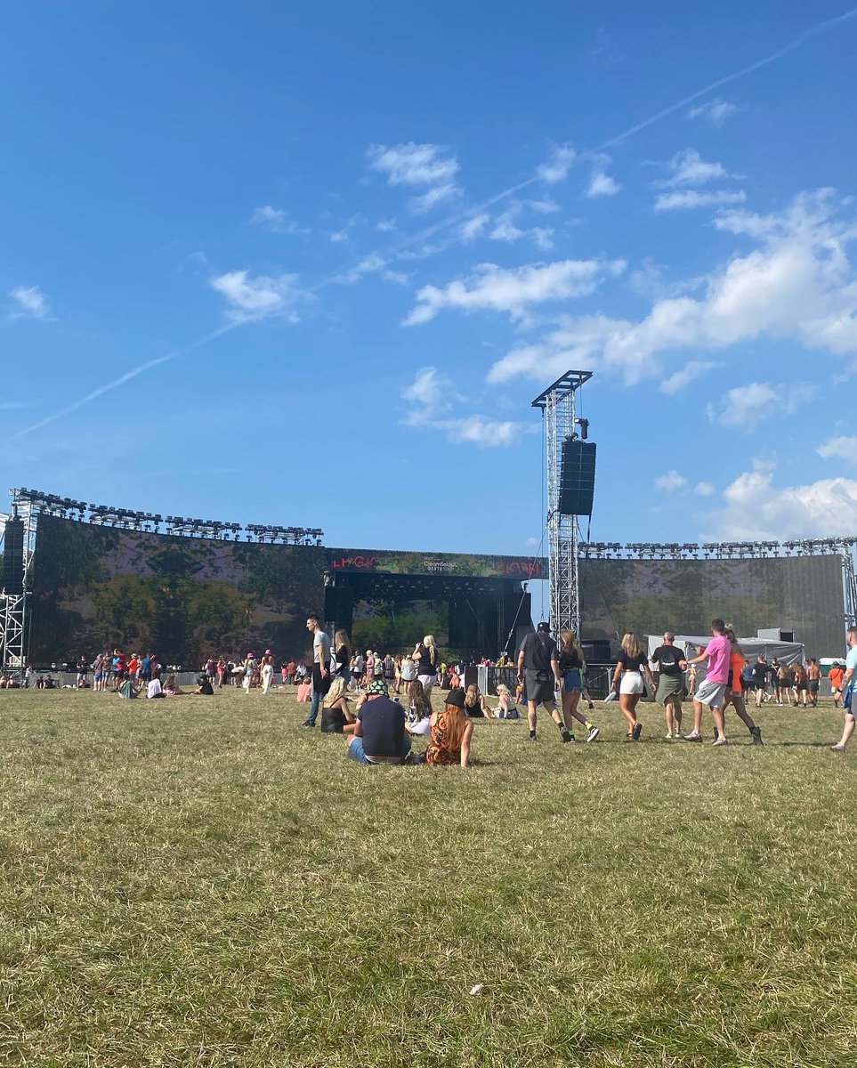 Miss Allen tweet media