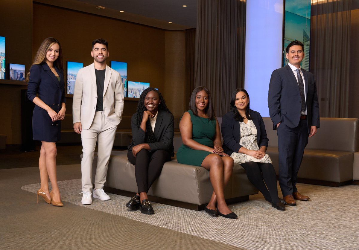 NBCU Academy (@nbcuacademy) on Twitter photo “A supportive community that understands what the journalism landscape is just as important as professional networking.”
@nbcuacademy embeds <a href="/edwnflo/">Edwin Flores</a> and <a href="/brxhmjot/">Brahmjot Kaur</a> give tips to students attending journalism conventions with @AAJA and <a href="/NABJ/">#NABJ Headquarters ✊🏾🖊️🎙️💻 📷 🎥 📝 🔈</a>-@NBHJ: nbcuacademy.com/catalog/aaja-n… “A supportive community that understands what the journalism landscape is just as important as professional networking.”
@nbcuacademy embeds <a href="/edwnflo/">Edwin Flores</a> and <a href="/brxhmjot/">Brahmjot Kaur</a> give tips to students attending journalism conventions with @AAJA and <a href="/NABJ/">#NABJ Headquarters ✊🏾🖊️🎙️💻 📷 🎥 📝 🔈</a>-@NBHJ: nbcuacademy.com/catalog/aaja-n…