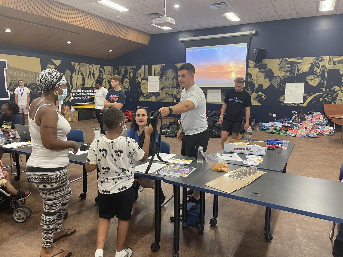 MSMCKnights's tweet photo. Saturday, our student-athletes participated in a Back to School event with the Newburgh Enlarged City School District. With help from We are Newburgh, we distributed almost 1K free backpacks stuffed with school supplies for local students from Pre-K to 12th grade. https://t.co/rNn5fwqQX8