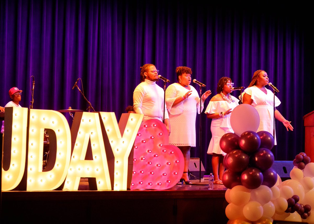 BollingerPhoto's tweet photo. Celebration of life for Jelani Day #justiceforjelani #blacklivesmatter https://t.co/OhyCV2pISn