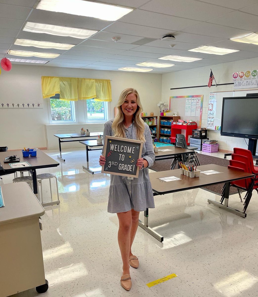 Katie Christovich tweet media