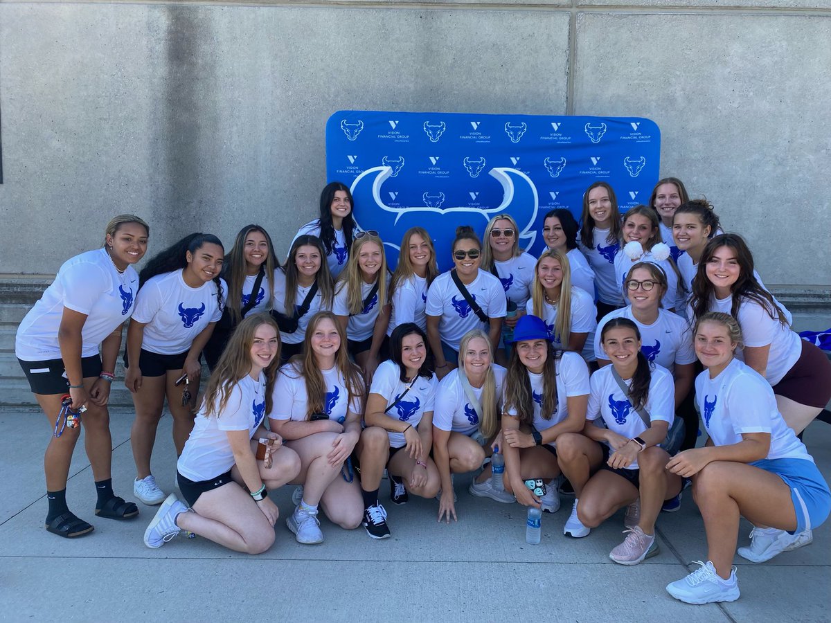 UBuffaloSB's tweet photo. Yesterday we welcomed back all UB Student Athletics and a few of our players received their letterman jackets! 

Can’t wait to get this year rollin! https://t.co/rtIF3cA67k