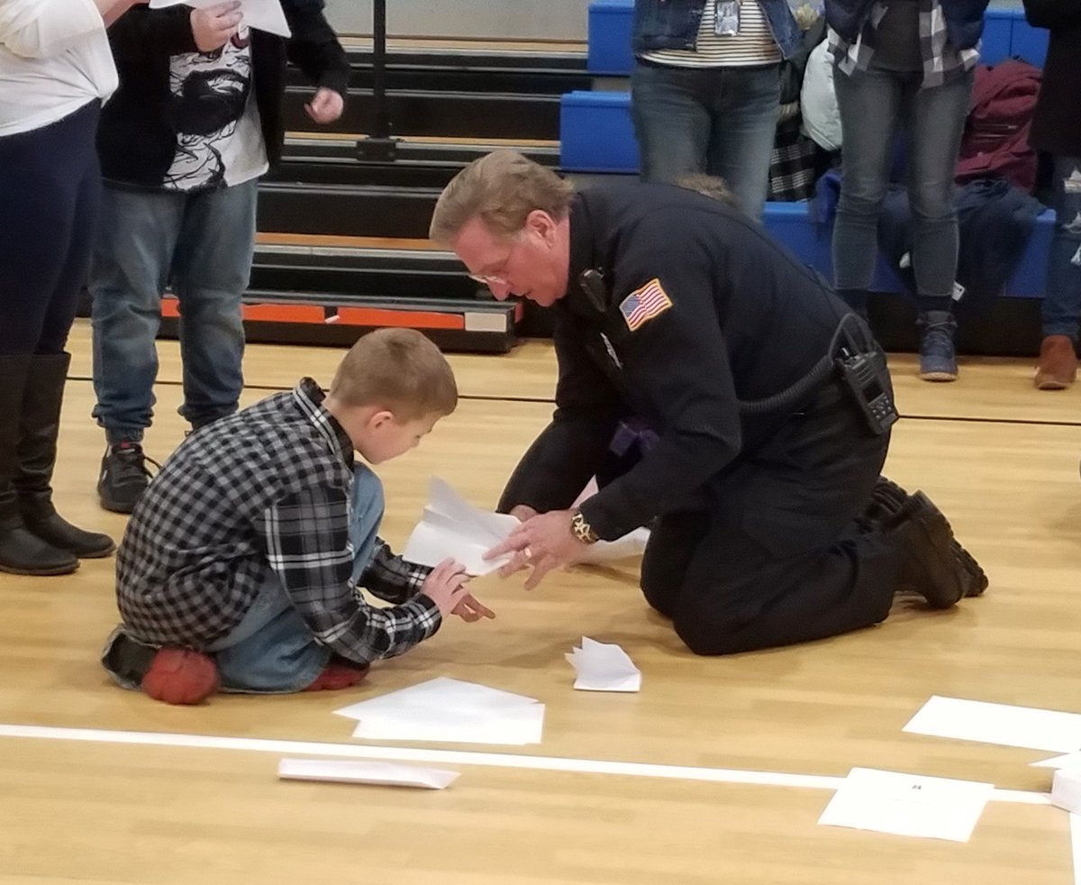 SPOTLIGHT: We are giving a shoutout to Reserve Officer Rich Shatzer! Rich served with WCSO as a Special Deputy for 30 years, coming to MPD in 2021. He loves working with the community, as seen here in this photo! Rich is a great asset, we love having him on board! #mpd #community