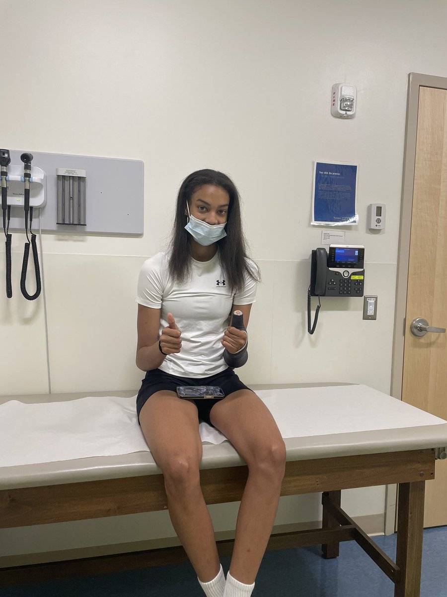 Nicole Henry tweet media