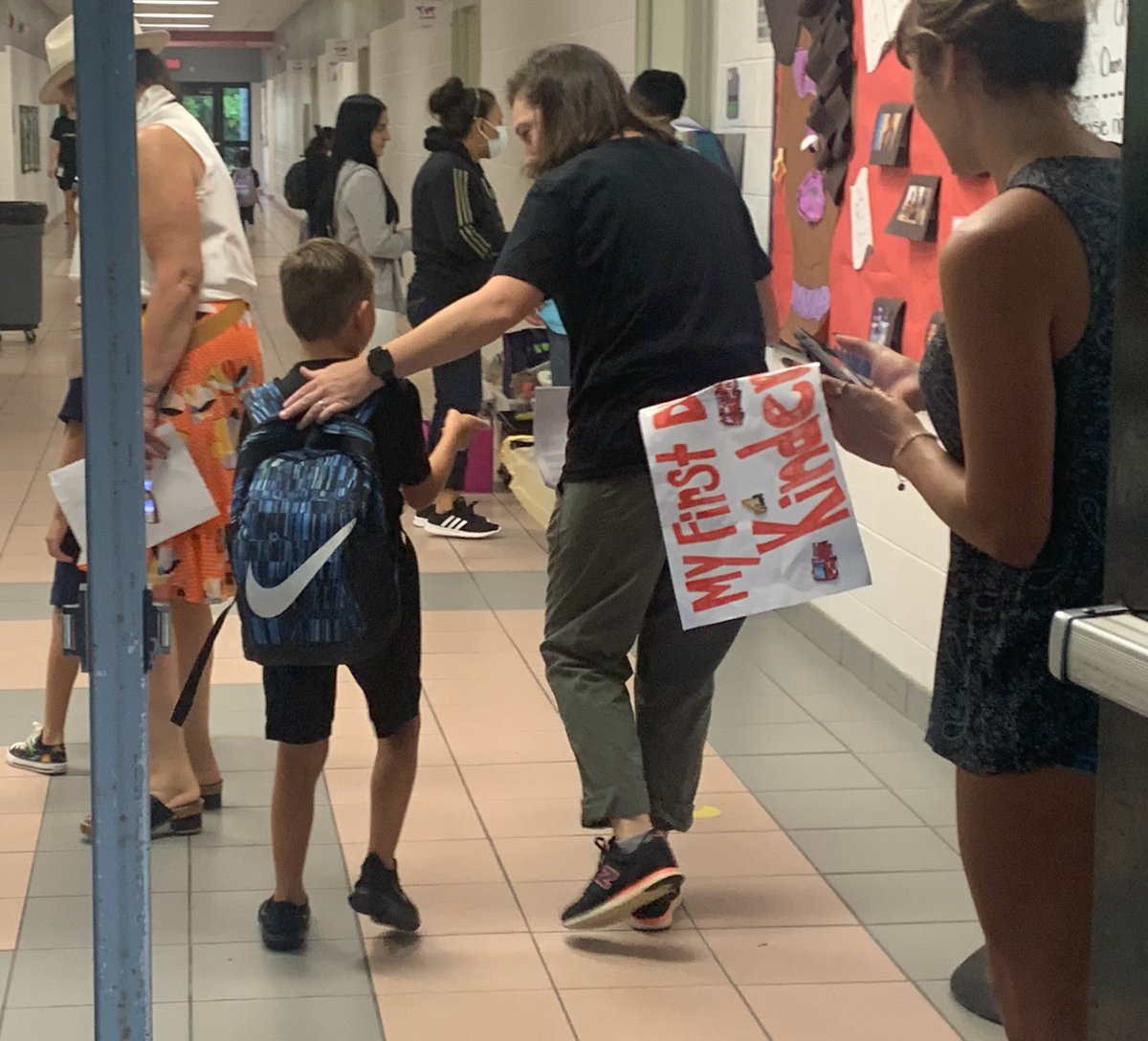 OrangeCoSchools's tweet photo. Oh, what a beautiful day today! Traditional schools in OCS opened their doors and welcomed students to the opening day of the 2022-2023 school year! For some, it was their first day EVER! #FirstDayOCS https://t.co/PQwiD1kJI4