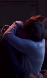 ولو يأتيني هاربًا سيجد في قلبي ملجاً يلملم به شتات دنياه❤️. #مساء_الخير