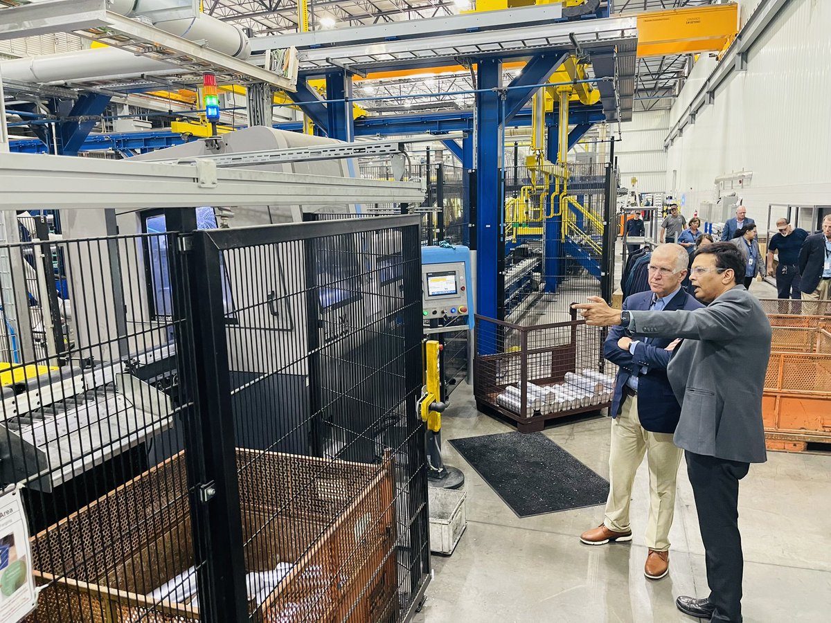 MegReeceBrown's tweet photo. At @forge_bharat - a company that designs, produces, and supplies aluminum and steel automotive components - we heard about the good jobs they’ve brought to the community and how they’ve built a family atmosphere where “if you are ready to work…we can teach you.”  @iamcccc https://t.co/C6Qv0jhoFc