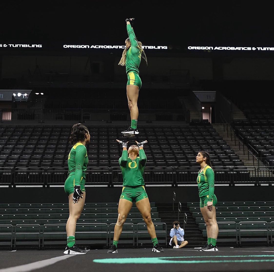 Nothing like <a href="/OregonAcroTumb/">Oregon Acro&Tumbling</a> to make your jaw drop 🤩
#acro #acrobatics #acrotumble #oregon #acrobaticsandtumbling