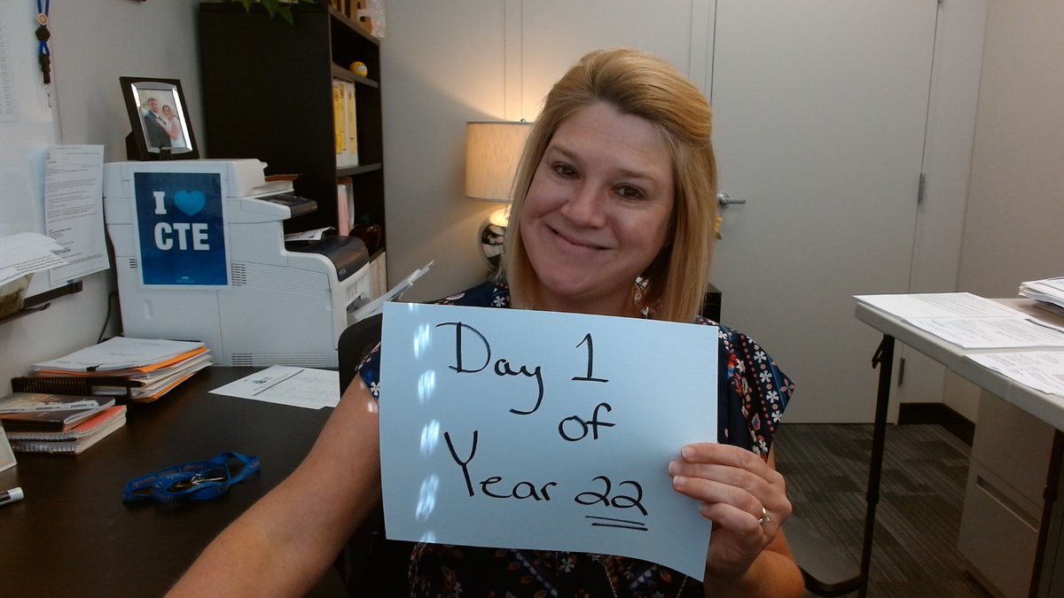 mrsfornes's tweet photo. Day 1 of Year 22 in the books! Looking forward to a great year in @OrangeCoSchools! #FirstDayOCS https://t.co/3Es5aKmkMh