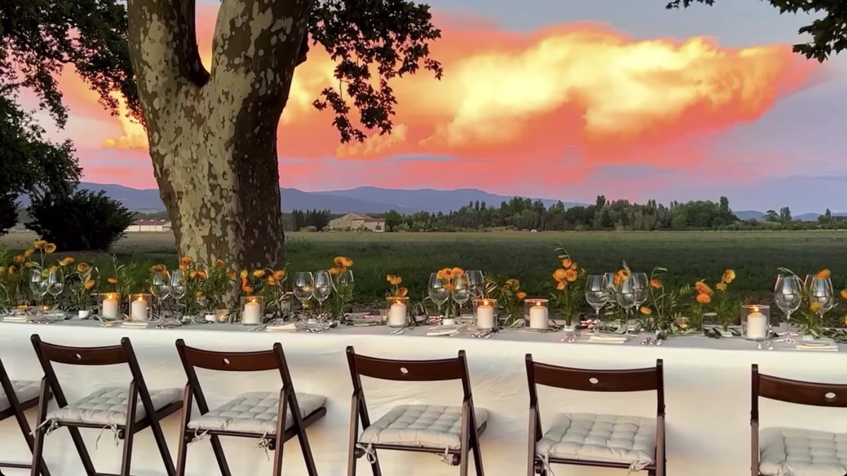 parmigiantho's tweet photo. le mariage de jacquemus on dirait un tableau c’est incroyable https://t.co/iTvo2MnUg8