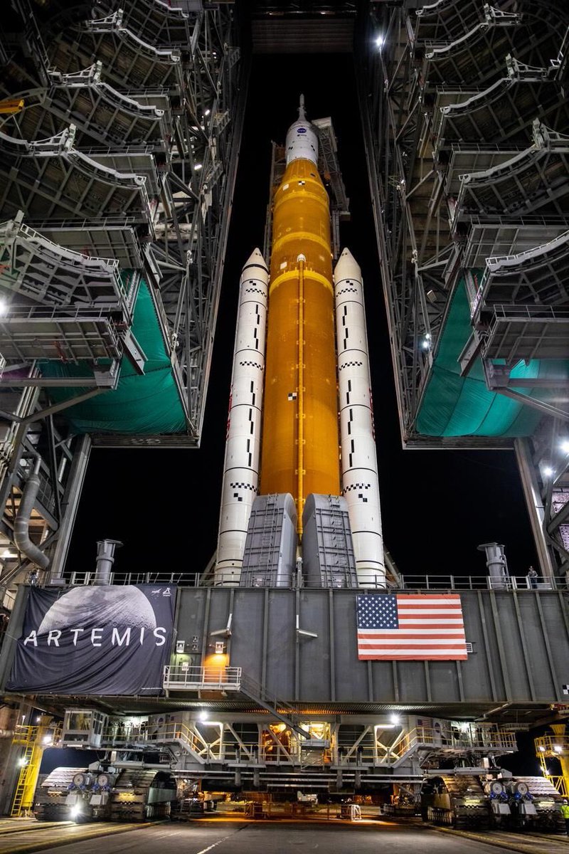 LadyRocketSpace's tweet photo. @brianjesposito @CopernicSpace @DeySatadall @TwitterSpaces Can not wait to meet you before so go To The Moon , do the huge #RocketParty for Our fiends and Babes - to make the Earth a better place ! https://t.co/OnsEuzaz3o