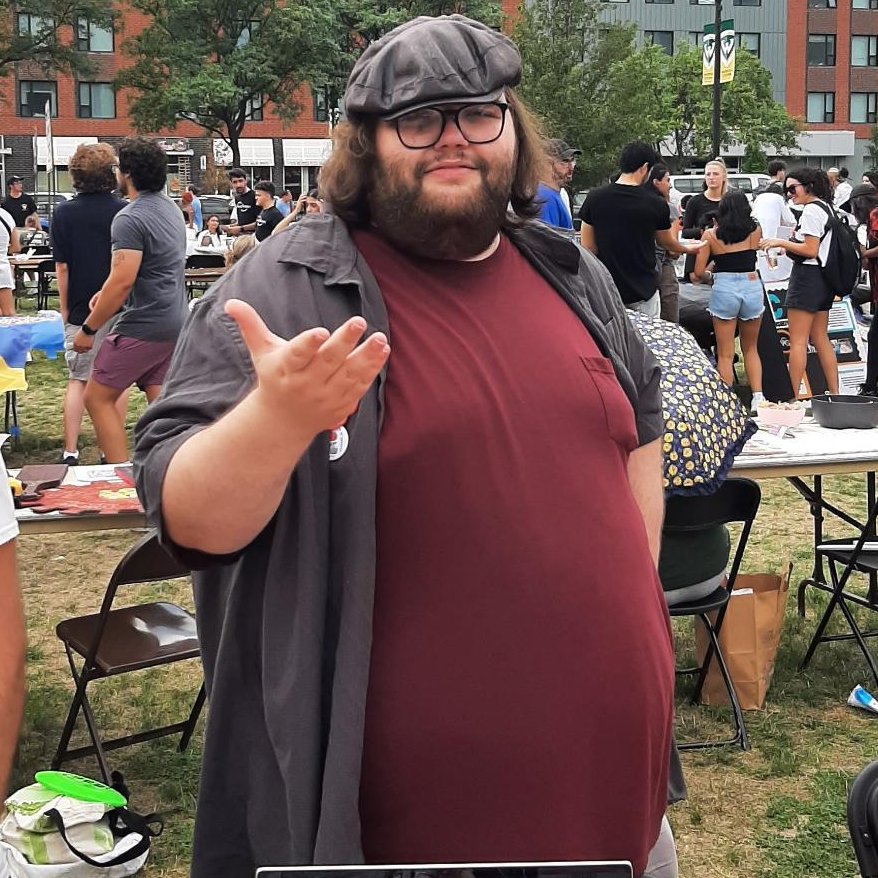 EricLondonSEP's tweet photo. Today at Wayne State in Detroit, YDSA president Harrison Cole orchestrated the police removal of a table set up by volunteers for rank-&-file autoworker Will Lehman's campaign for UAW president. Cole approached our table said to another YDSA leader "I'll get them removed."
1/ https://t.co/YV3e7NyTgA