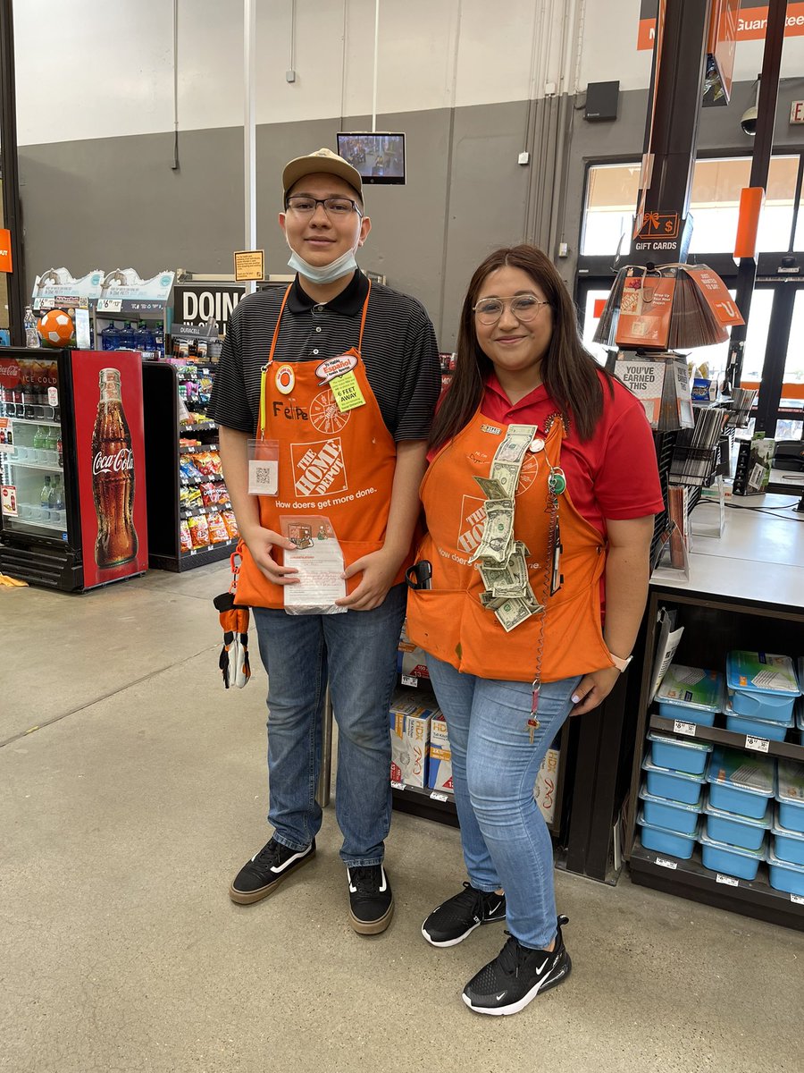 43 surveys in one week!! Great job to all these awesome cashiers and associatesfor making this possible by providing great service and getting in stock!! <a href="/JarrodFarmer4/">Jarrod Farmer</a> <a href="/MichaelFloresHD/">Michael Flores</a> <a href="/idrissi_mary/">mary el idrissi</a> <a href="/JennyBarnardFES/">JBarnard</a> @Jerry_Smith_Jr