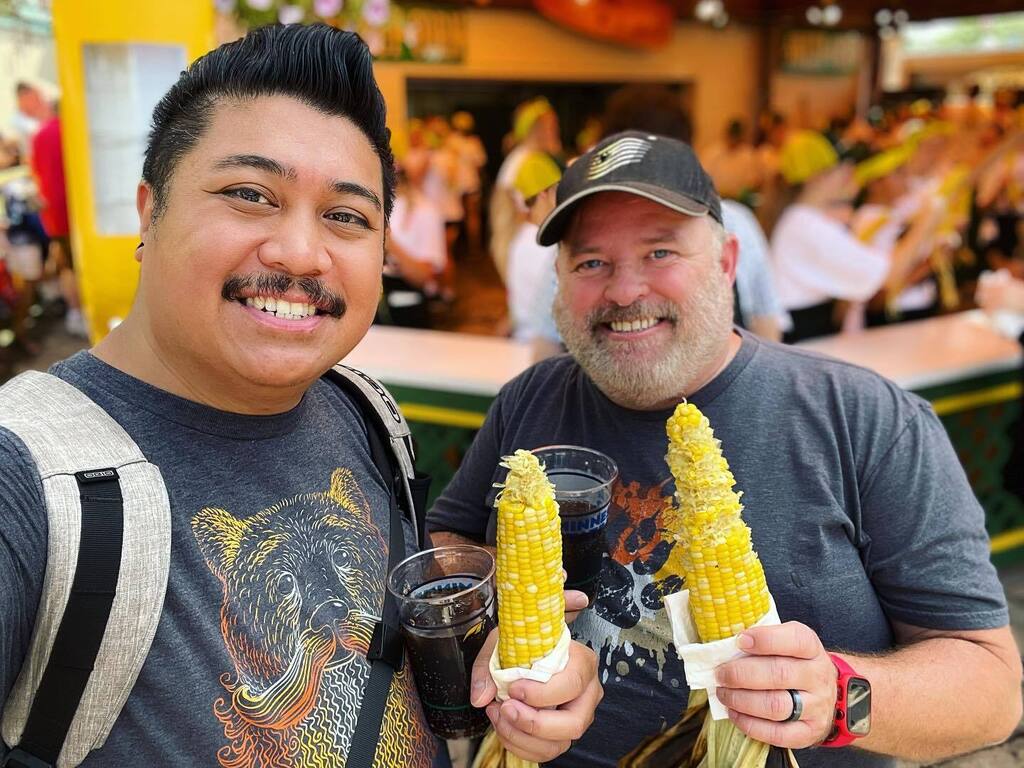 byronface's tweet photo. gettin our corn on at Whitefest aka the Minnesota State Fair!
#mnstatefair #minnesota #minneapolis #minnesotastatefair #whitefest #gay #husbands #marriedcouple #gaymarriedcouple #gaycouple #gaybear #bearchaser #byronface #instagay #instachaser #instalik… https://t.co/iOfOBYN7l7 https://t.co/3CcR04ZsNk