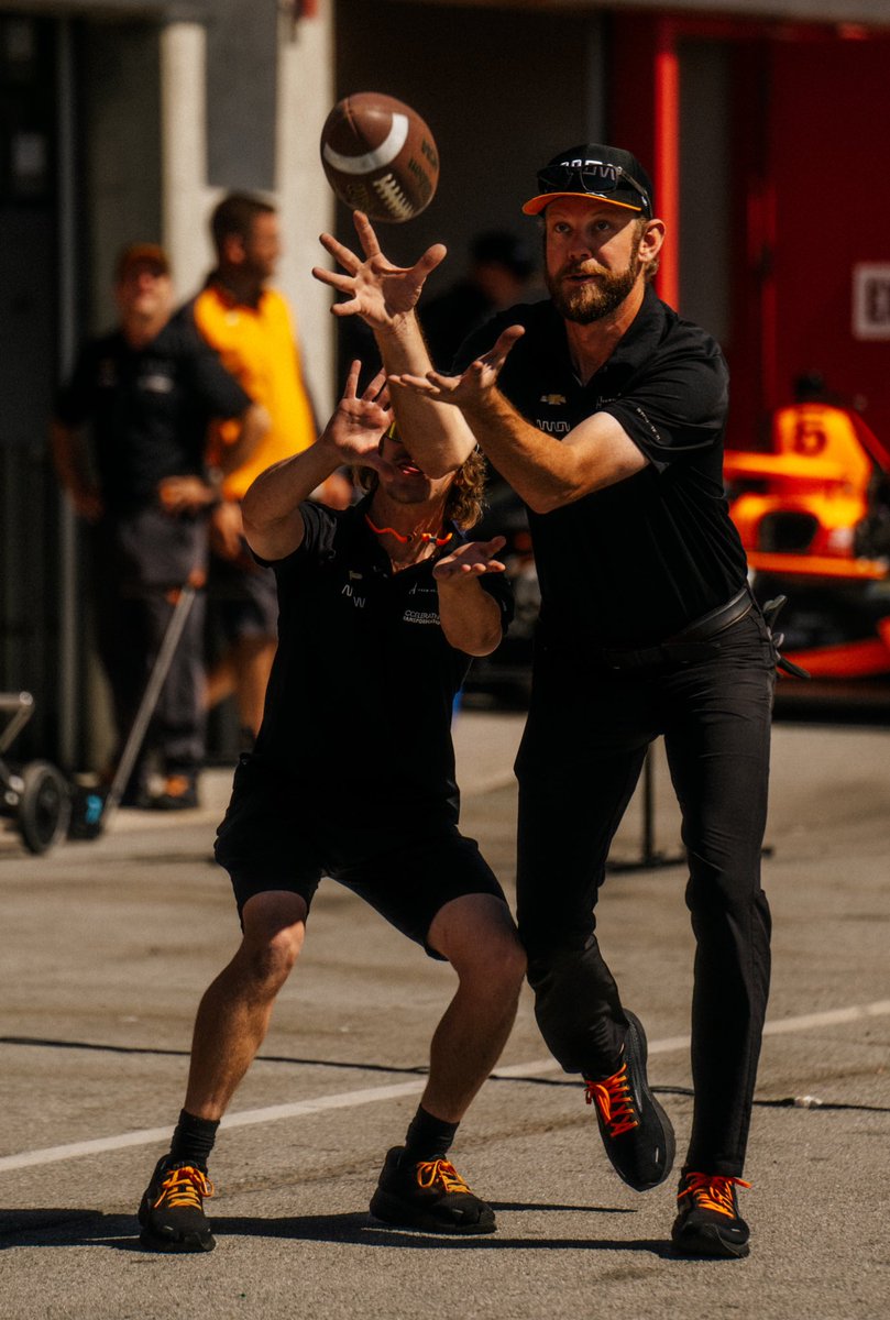 ArrowMcLaren's tweet photo. Preseason football or INDYCAR testing? https://t.co/B4lEEOTizI