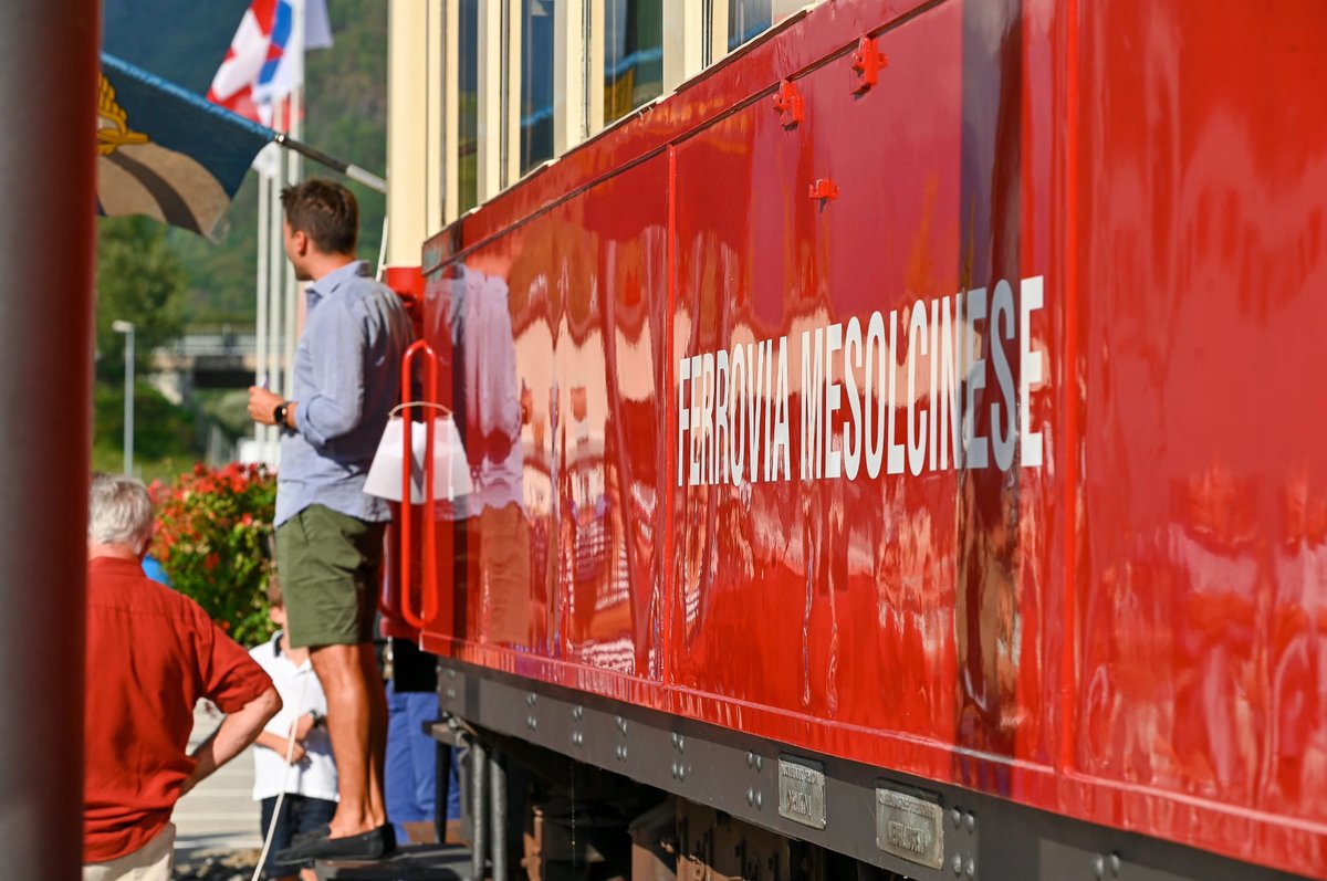 « Prendevamo il treno per non essere da meno ». Segui la mostra del #MuseoMoesano sulla storia della ferrovia Bellinzona-Mesocco a Grono. <a href="/Graubunden/">Graubünden</a> <a href="/rhaetischebahn/">Rhätische Bahn</a> <a href="/historic_rhb/">historic RhB</a> <a href="/MySwitzerland_i/">Svizzera Turismo</a>