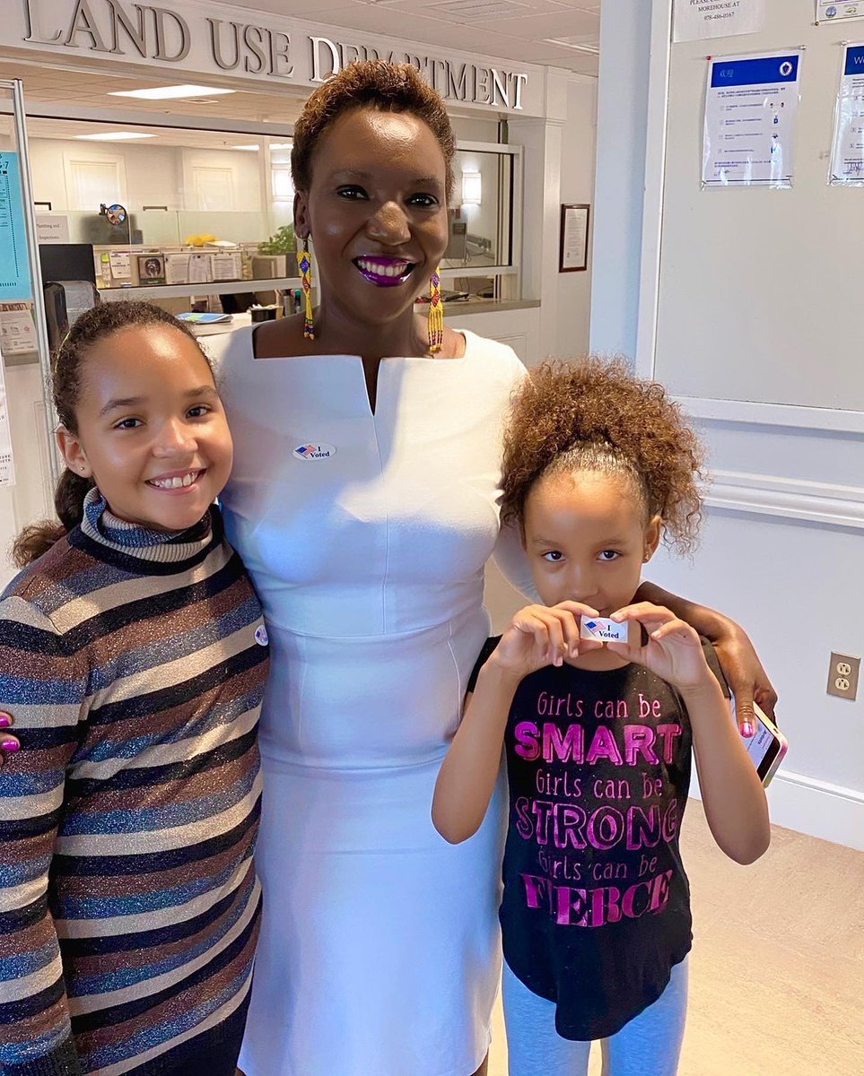 Vivian4StateRep's tweet photo. I did a thing…. 

I voted to be the next #StateRep for the #14thMiddlesex District. It was special to do this with my girls and thereafter dropped them off for their first day of school. 

Yes, the life of a working mom running for office. 

#EarlyVoting #firstdayofschool https://t.co/cPvuCkWSpv