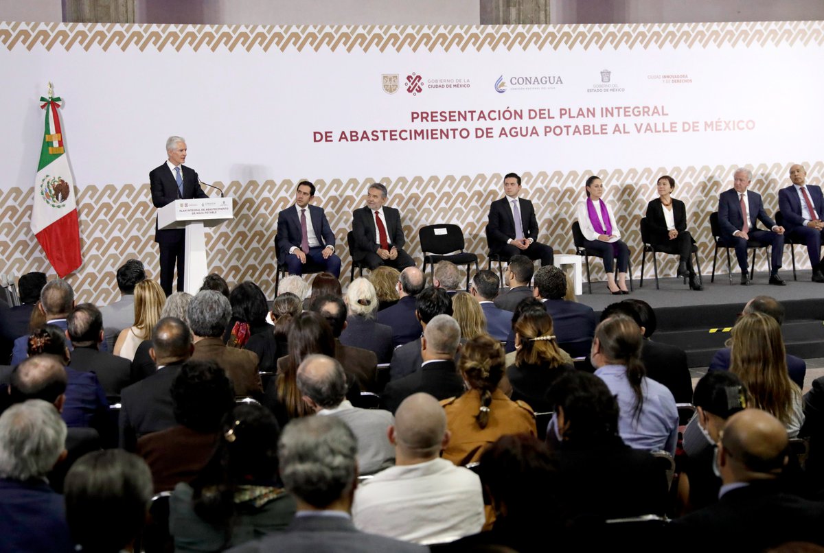 alfredodelmazo's tweet photo. El Plan Integral de Abastecimiento de Agua Potable que presentamos con la Jefa de Gobierno @Claudiashein, contempla 8 grandes obras con las que estaremos incrementando en los próximos años a 10 metros cúbicos por segundo el abastecimiento de agua en el Valle de México. https://t.co/xT85zm4e8v
