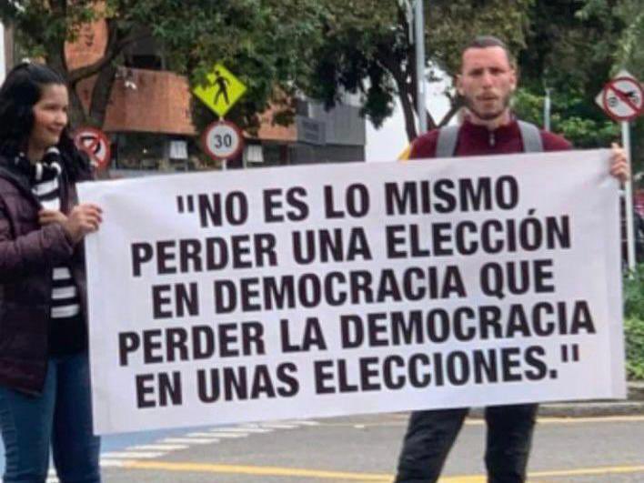 Perder la Democracia en el plebiscito del 4 de Septiembre es PERDER la PATRIA, la chilenidad y nuestro futuro ESPLENDOR… ¡Tu obligación es votar,  VOTA por CHILE, vota RECHAZO!