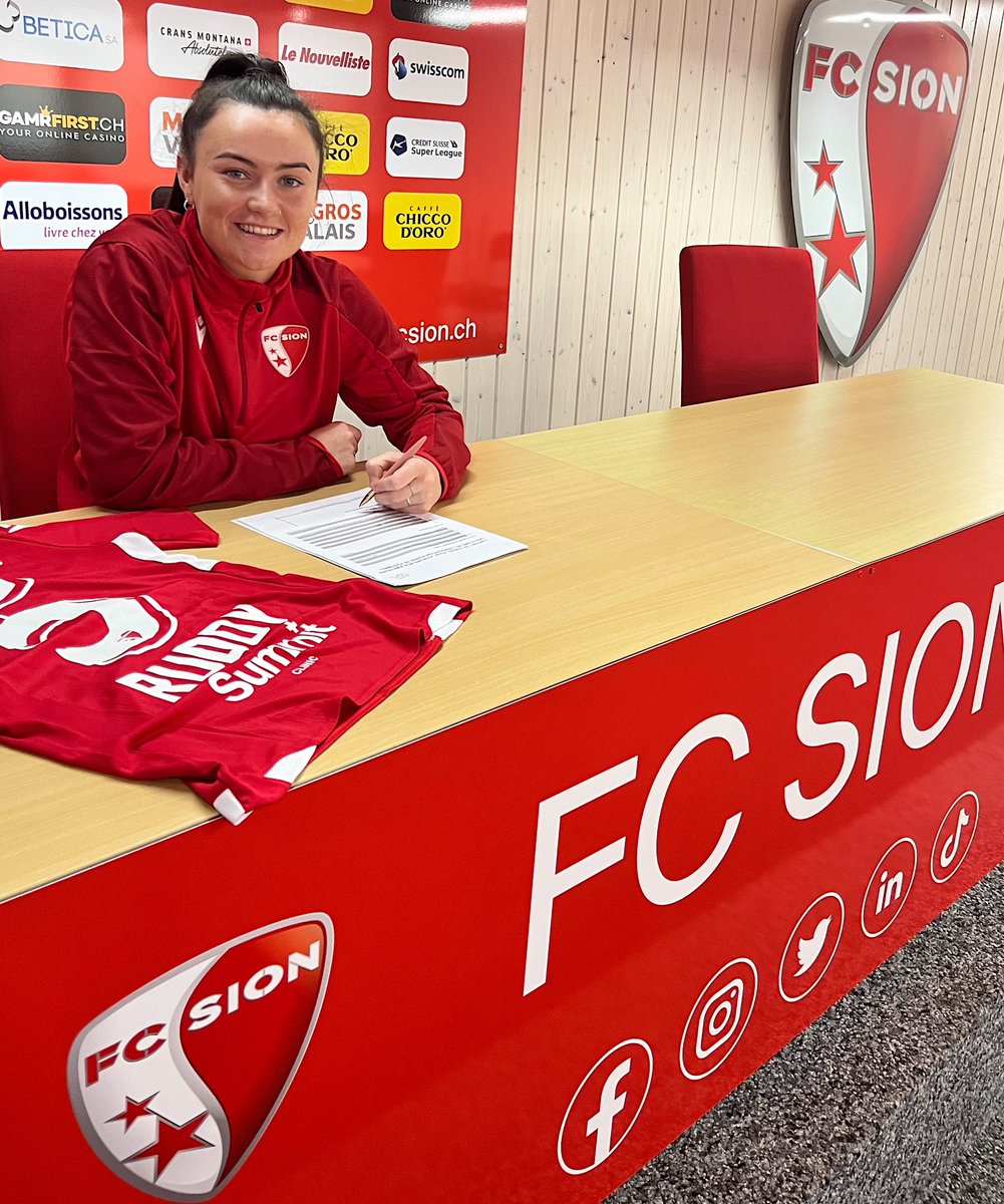 tieganruddy's tweet photo. buzzing to sign my first professional contract with @FCSion, waited a long time for this and can’t wait to get going🔴⚪️

Thank you for everything @peamountutd it’s been a pleasure💚 https://t.co/tgpxI4GUQu