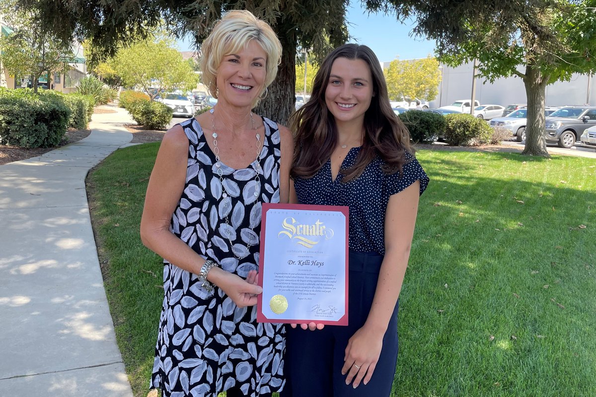 What a wonderful surprise! State Sen. Henry Stern awarded MUSD Sup. Dr. Kelli Hays with a Certificate of Recognition today! It was presented by Carly Sutton, an MHS grad! Dr. Hays is profoundly grateful for the award and accepts it on behalf of the entire district. <a href="/HenrySternCA/">Henry Stern</a>