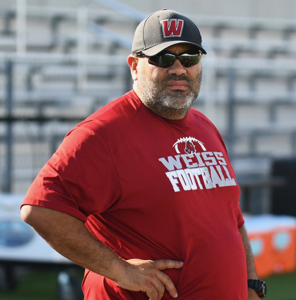 timwalter44's tweet photo. #CoachShoutOut #PfridaysAtTheField @WeissFootball @WeissHighSchool @pfisd #WeissHighSchool #WolfPack #PackStrong https://t.co/cMfmjJLWFC