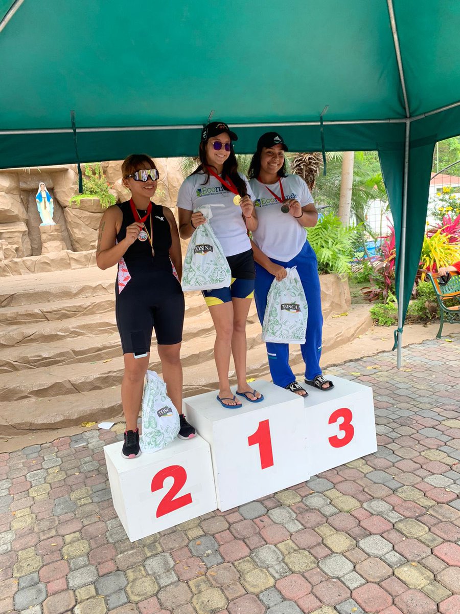 ColegioEcomundo's tweet photo. 🎉 Felicitamos a nuestras ciudadanas del mundo, por su destacada participación, obteniendo:
🥇Medalla de oro - Génesis Robayo
🥉Medalla de bronce - Ayshane Sopo
En la 𝗖𝗼𝗺𝗽𝗲𝘁𝗲𝗻𝗰𝗶𝗮 𝗰𝗼𝗹𝗲𝗴𝗶𝗮𝗹 𝗲 𝗶𝗻𝘁𝗲𝗿𝗰𝗹𝘂𝗯𝗲𝘀 𝗱𝗲 𝗔𝗰𝘂𝗮𝘁𝗹𝗼́𝗻 categoría 16-19 años https://t.co/1NlsaP8G8w