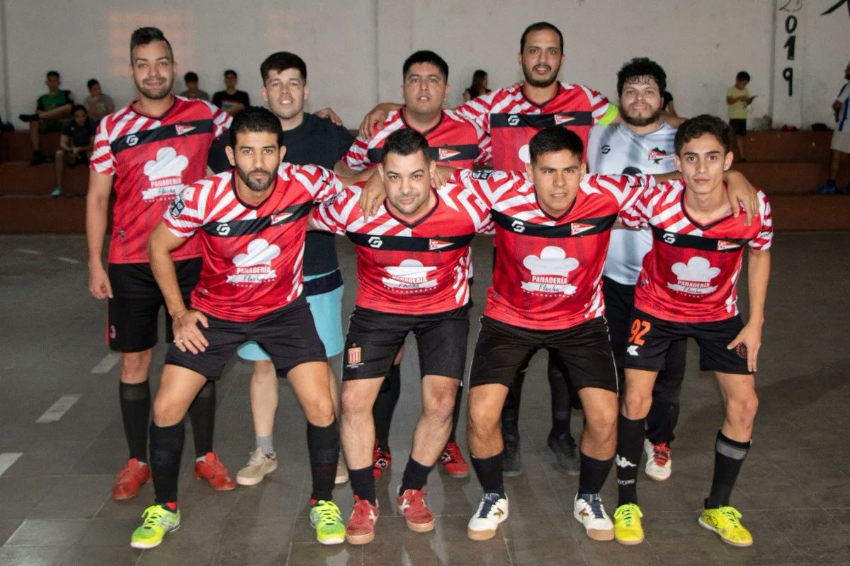 asoexacvd's tweet photo. 📸 de la 2da fecha de la Categoria B #ElExaSomosTodos #EnBuscaDeLaGloria🏆

@ManchesterU07 vs #Estudiantes06 https://t.co/kEc1oAduFE