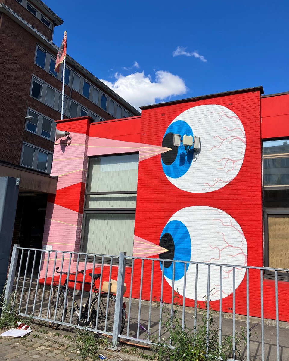 type_press's tweet photo. Street art in Brussels https://t.co/3reat4ZrL2