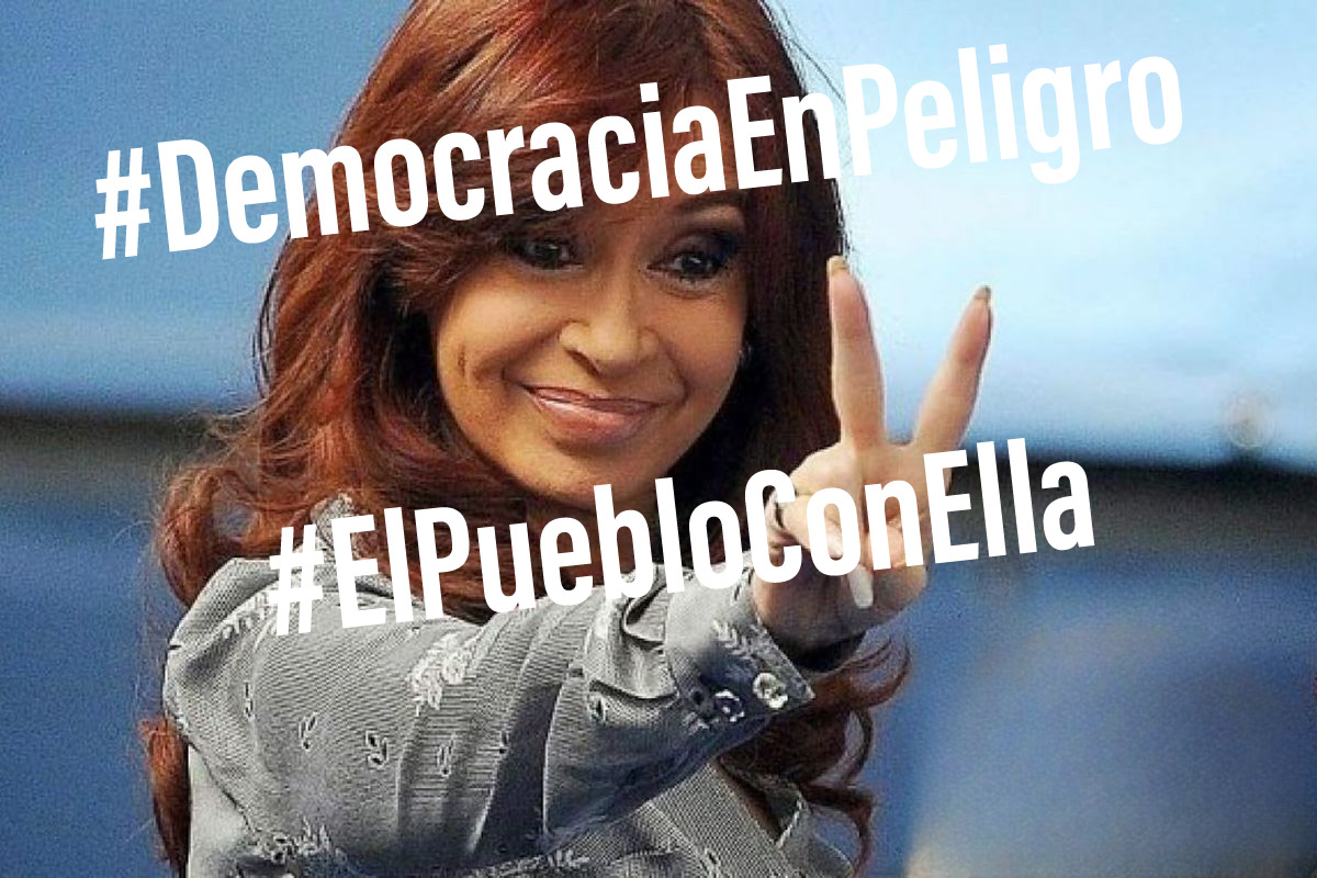 #DemocraciaEnPeligro 
Por los neoliberales de Macri y Larreta, pero
#ElPuebloConElla
Cristina 2023