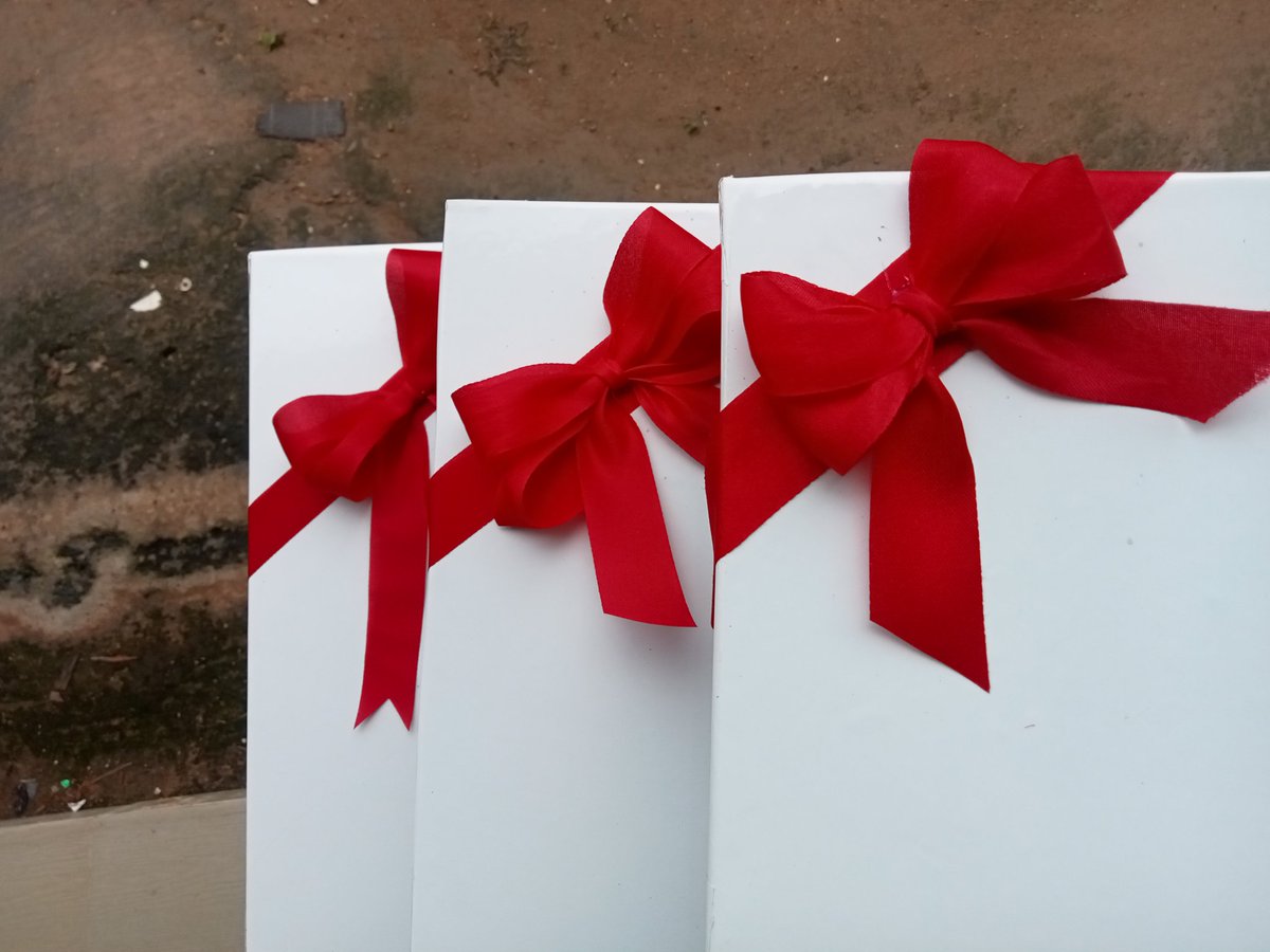 giftcurator's tweet photo. I am an Ibadan based Event Manager (available to collaborate &amp; travel), a giftbox maker and a gift curator (available to supply nationwide).
I'm on Instagram as @elecurates_. Please click on the link to some of my works. Thank you! https://t.co/i3t4k1TAST https://t.co/gKy7xqfnXr https://t.co/xgf3gFLe5w
