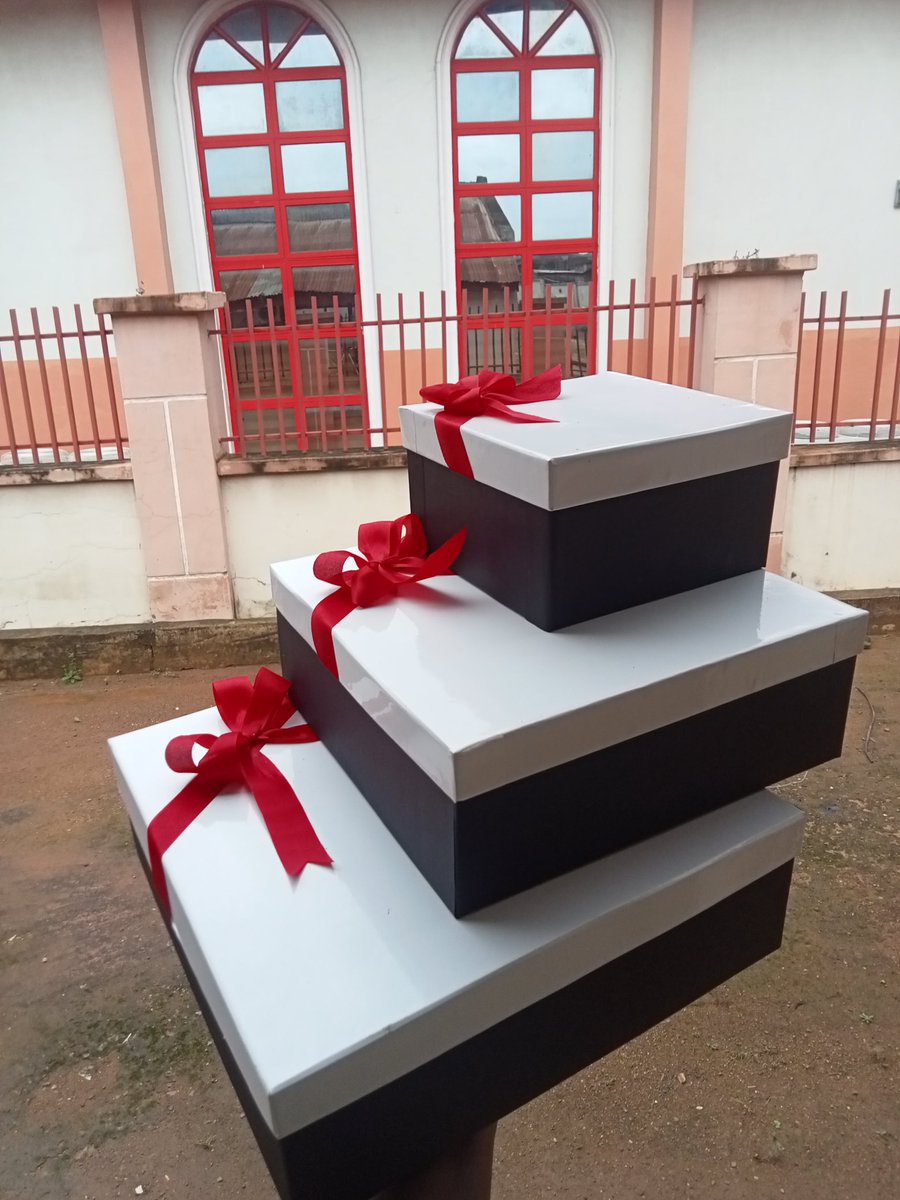 giftcurator's tweet photo. I am an Ibadan based Event Manager (available to collaborate &amp; travel), a giftbox maker and a gift curator (available to supply nationwide).
I'm on Instagram as @elecurates_. Please click on the link to some of my works. Thank you! https://t.co/i3t4k1TAST https://t.co/gKy7xqfnXr https://t.co/xgf3gFLe5w