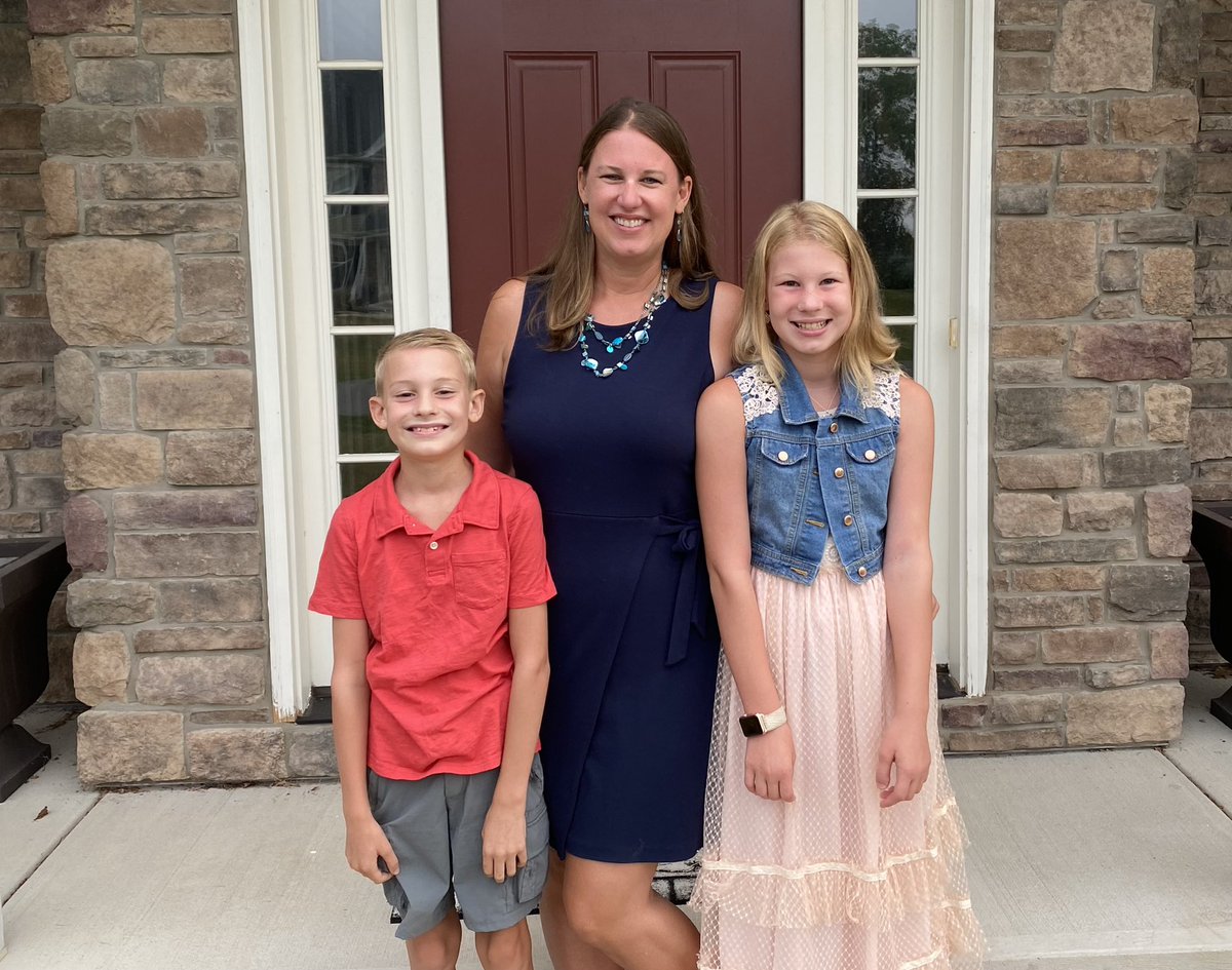 MrsMStack's tweet photo. We are looking forward to a great year in 6th and 4th grade! #goodbetterButz  #aNAISing https://t.co/B5tnO1aSbO