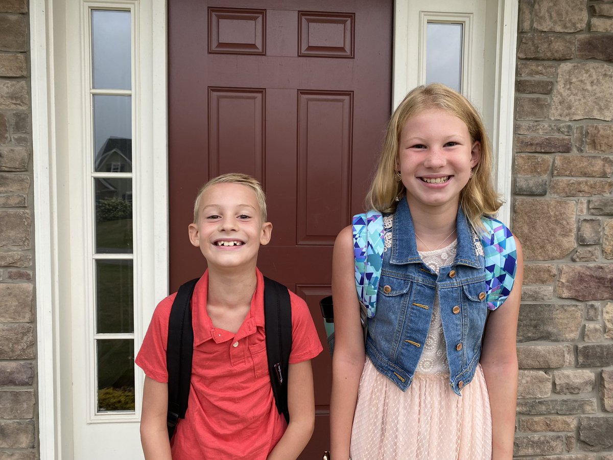 MrsMStack's tweet photo. We are looking forward to a great year in 6th and 4th grade! #goodbetterButz  #aNAISing https://t.co/B5tnO1aSbO