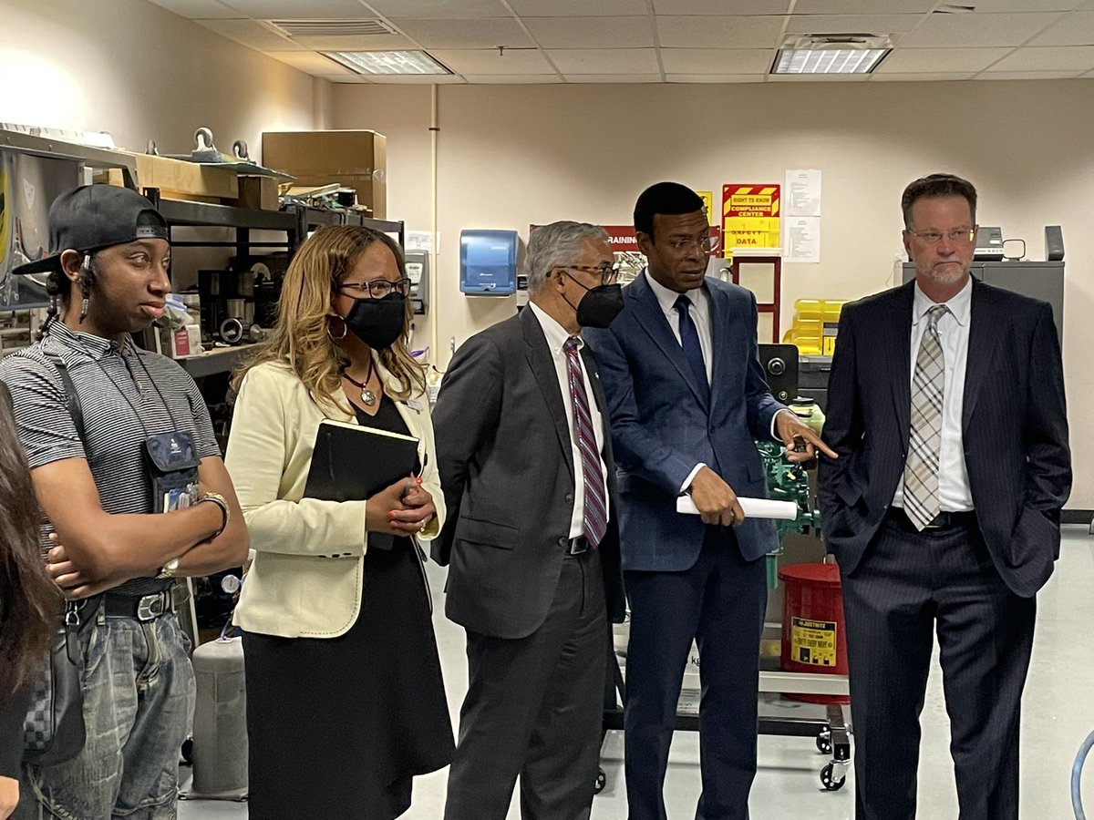 BobbyScott's tweet photo. Today, I received a tour of the Mid-Atlantic Maritime Academy in Norfolk.  I also convened a roundtable with offshore wind industry stakeholders to discuss opportunities to create family-sustaining jobs with investments from the Inflation Reduction Act. https://t.co/0K0ALLCcIE