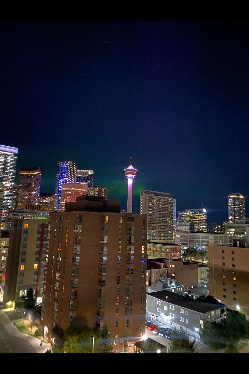 wineandsports's tweet photo. @CTVStanfield @CTVCalgary Another one here for you Kevin!  Great shot of our skyline with some Aurora in the background https://t.co/9lFUPCj6RE