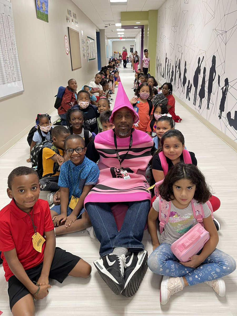 Tony McMillian (@tonymcmillian4) on Twitter photo #WHATISART Mr. Crayon inspires daily in many different ways: paintings,
conversation, sculptures, and even costumes! , <a href="/Anderson_AISD/">Anderson Academy</a> <a href="/NewmanKaileigh/">Kaileigh Newman</a> <a href="/DrCrystalWatson/">Crystal Watson, Ed.D. Proud Grambling State Alumni</a> #WHATISART Mr. Crayon inspires daily in many different ways: paintings,
conversation, sculptures, and even costumes! , <a href="/Anderson_AISD/">Anderson Academy</a> <a href="/NewmanKaileigh/">Kaileigh Newman</a> <a href="/DrCrystalWatson/">Crystal Watson, Ed.D. Proud Grambling State Alumni</a>