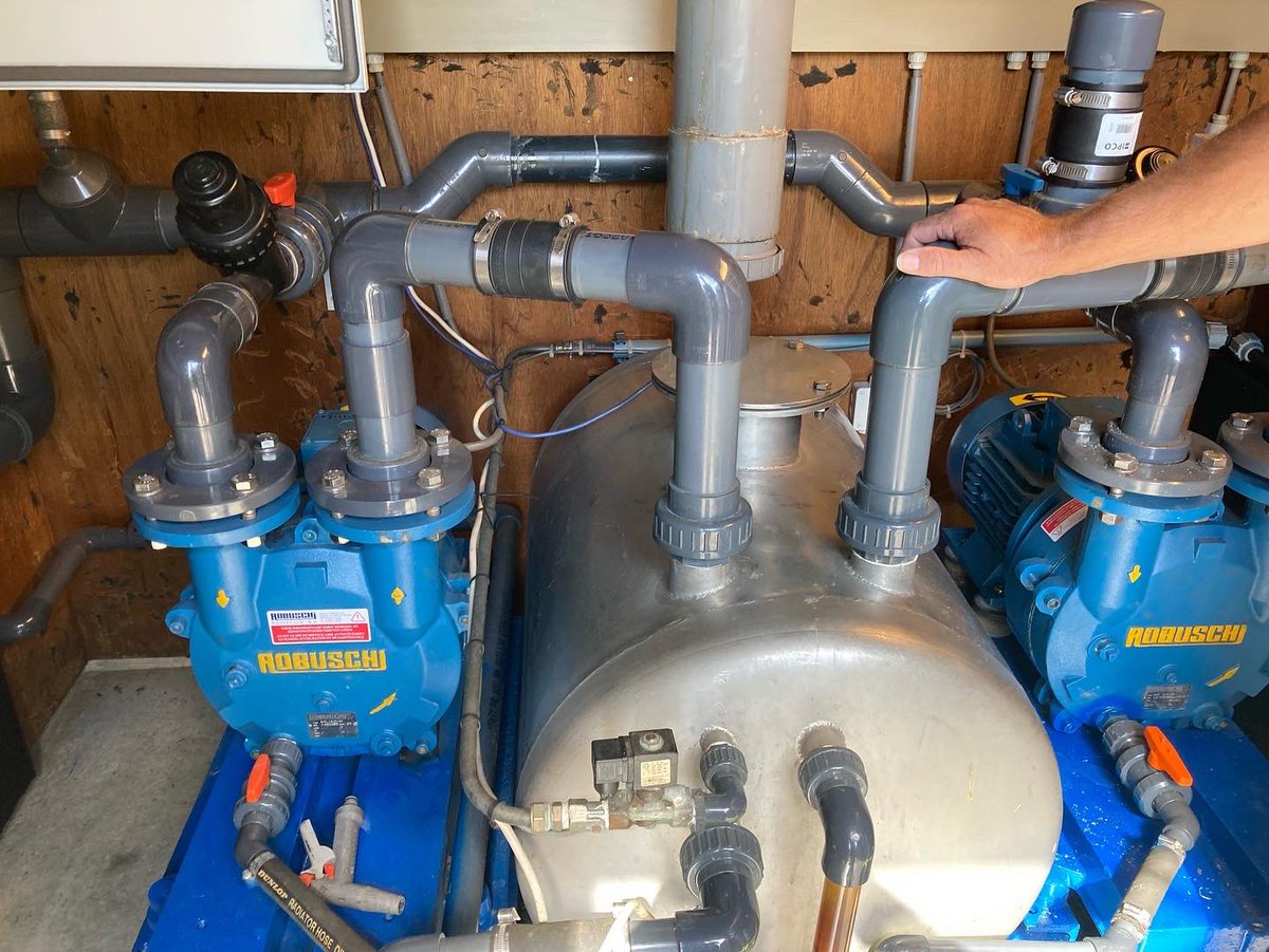 ArjanMeerkerk's tweet image. Leuk inkijkje gekregen tijdens meeloopmiddag met de groenmedewerkers uit het wijkteam Boven-Hardinxveld en medewerkers van de technische dienst. Een prachtig team met grote diversiteit aan kwaliteiten! #riolering #groen #onderhoud