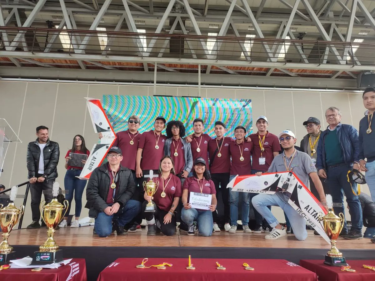 CIAC_'s tweet photo. Durante la jornada de dos días en la que tuvo lugar nuestra #ZagiRace2022 se vivieron múltiples retos para los grupos participantes de diferentes universidades, en las categorías de Radiofrecuencia (RF), Inteligencia artificial (IA) y competencia entre profesionales.
#Zagi #CIAC https://t.co/cpKIc7HXQF