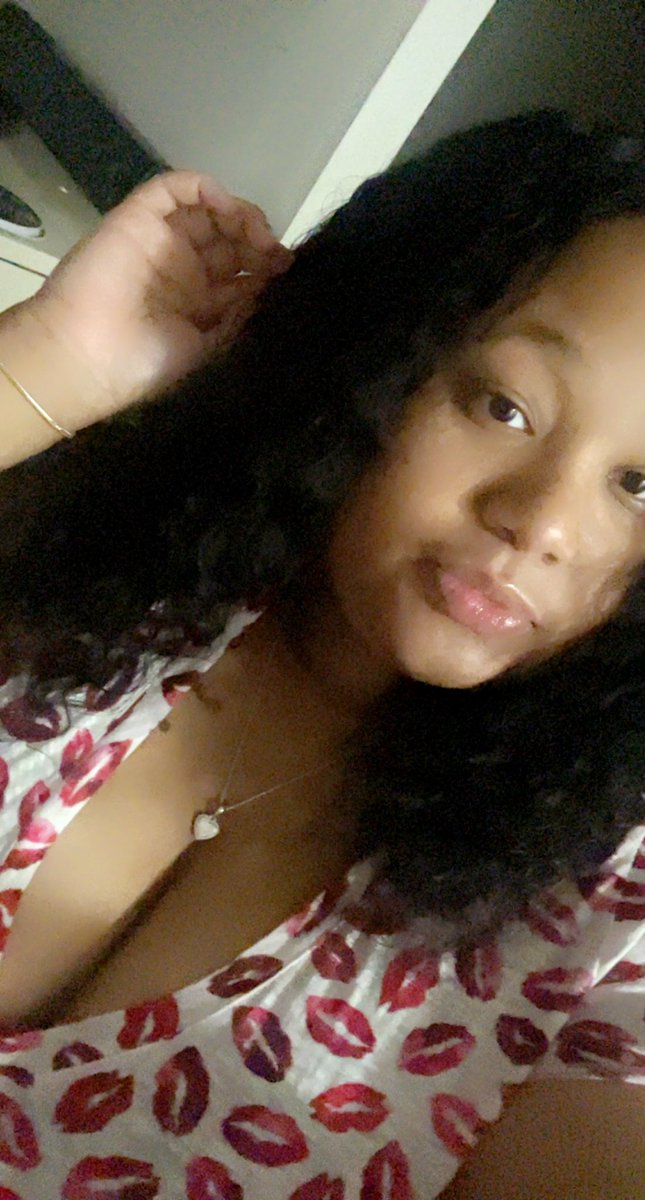DontMentionK's tweet photo. 💋💋 https://t.co/8VaXqJq8qZ
