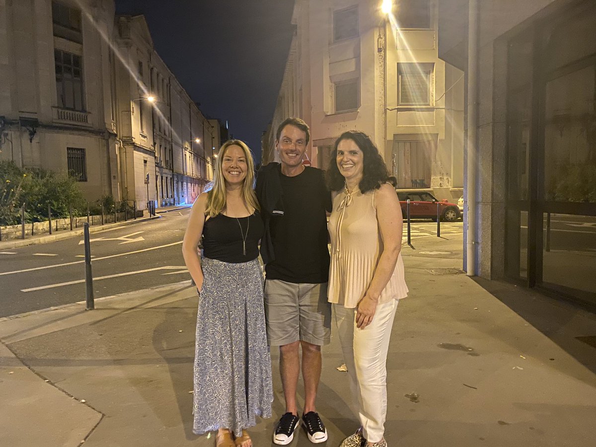 Three out of six (50%) evaluation specialists from Dalhousie medical school on a street corner in Lyon! See what I did there? Great evening spent recapping the best moments of #AMEE2022 so far.