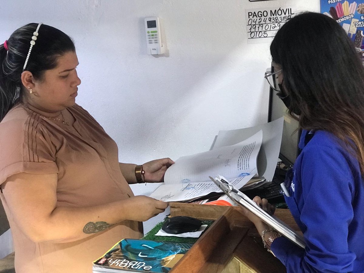 Suptrima's tweet photo. El objetivo principal del abordaje es orientar a los constituyentes para que estén al día y eviten sanciones. 

¡La formación del sector económico será permanente!

#suptrima #maturín @AnaFuentes_PSUV https://t.co/cG0lUmqosy