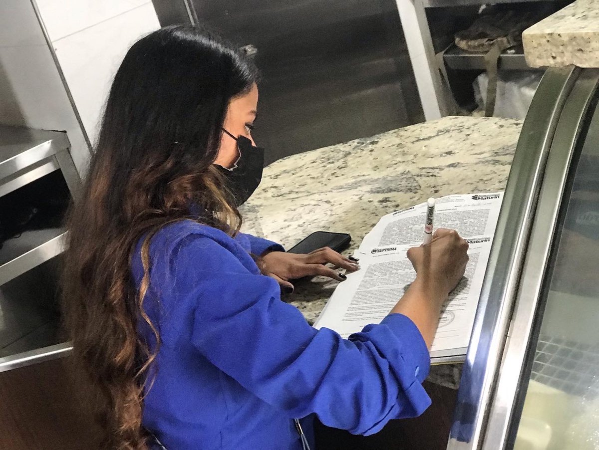 Suptrima's tweet photo. El objetivo principal del abordaje es orientar a los constituyentes para que estén al día y eviten sanciones. 

¡La formación del sector económico será permanente!

#suptrima #maturín @AnaFuentes_PSUV https://t.co/cG0lUmqosy