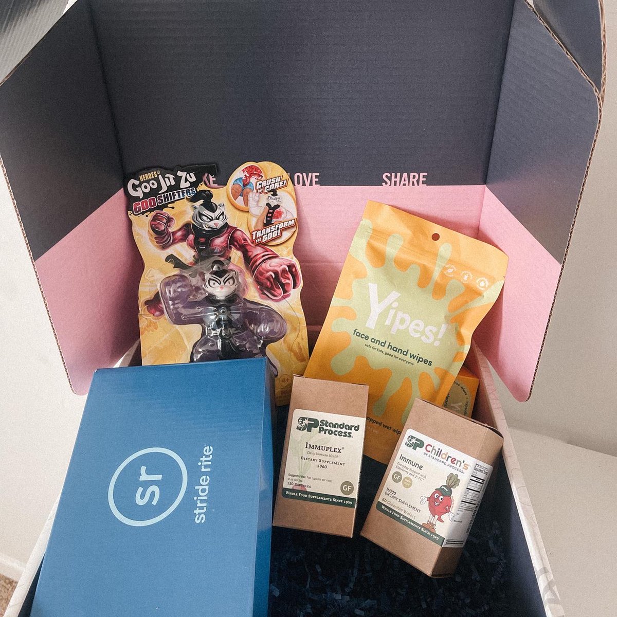 ciarashonta's tweet photo. https://t.co/hbZO1lN4go
 Check out my latest blog post to learn more about these back to school must haves. #ready4schoolbbxx https://t.co/tI1kdtvsAG