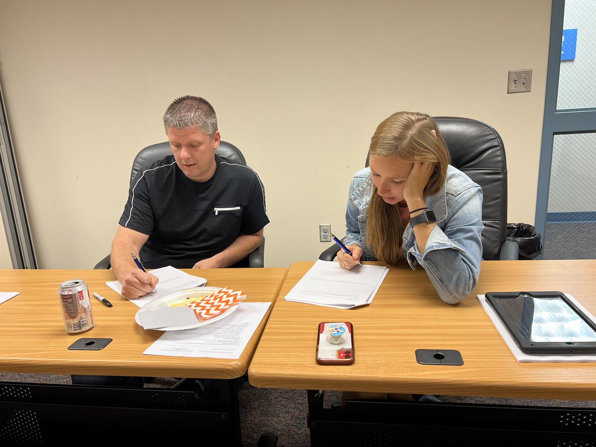 IASB_Iowa's tweet photo. IASB in the Field @hd_csd, where the board-supt team is leveraging their governance roles by setting long-term district goals! #leadership #learning https://t.co/hKAIIdxFnC